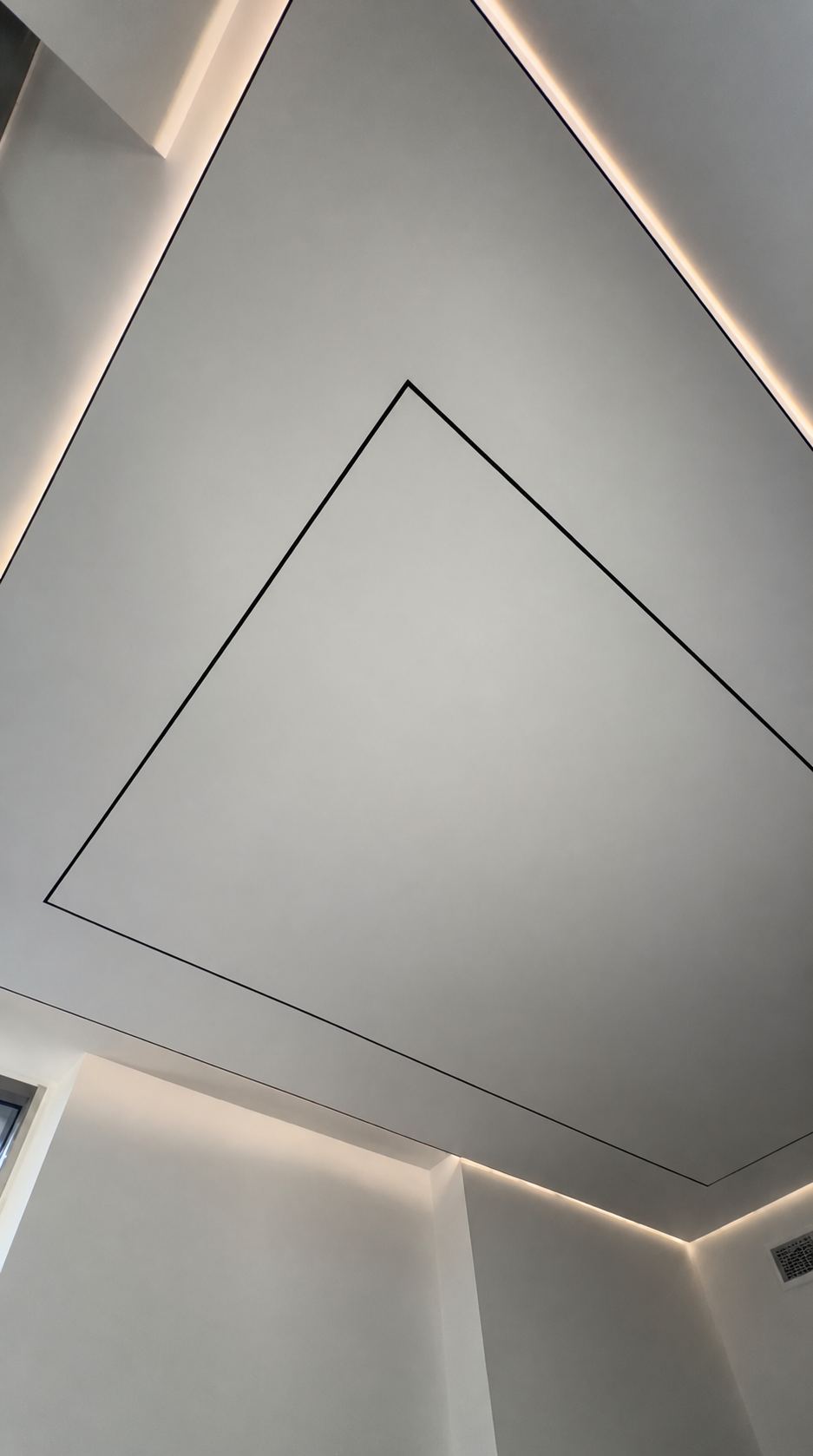 A nested tier outline over the room