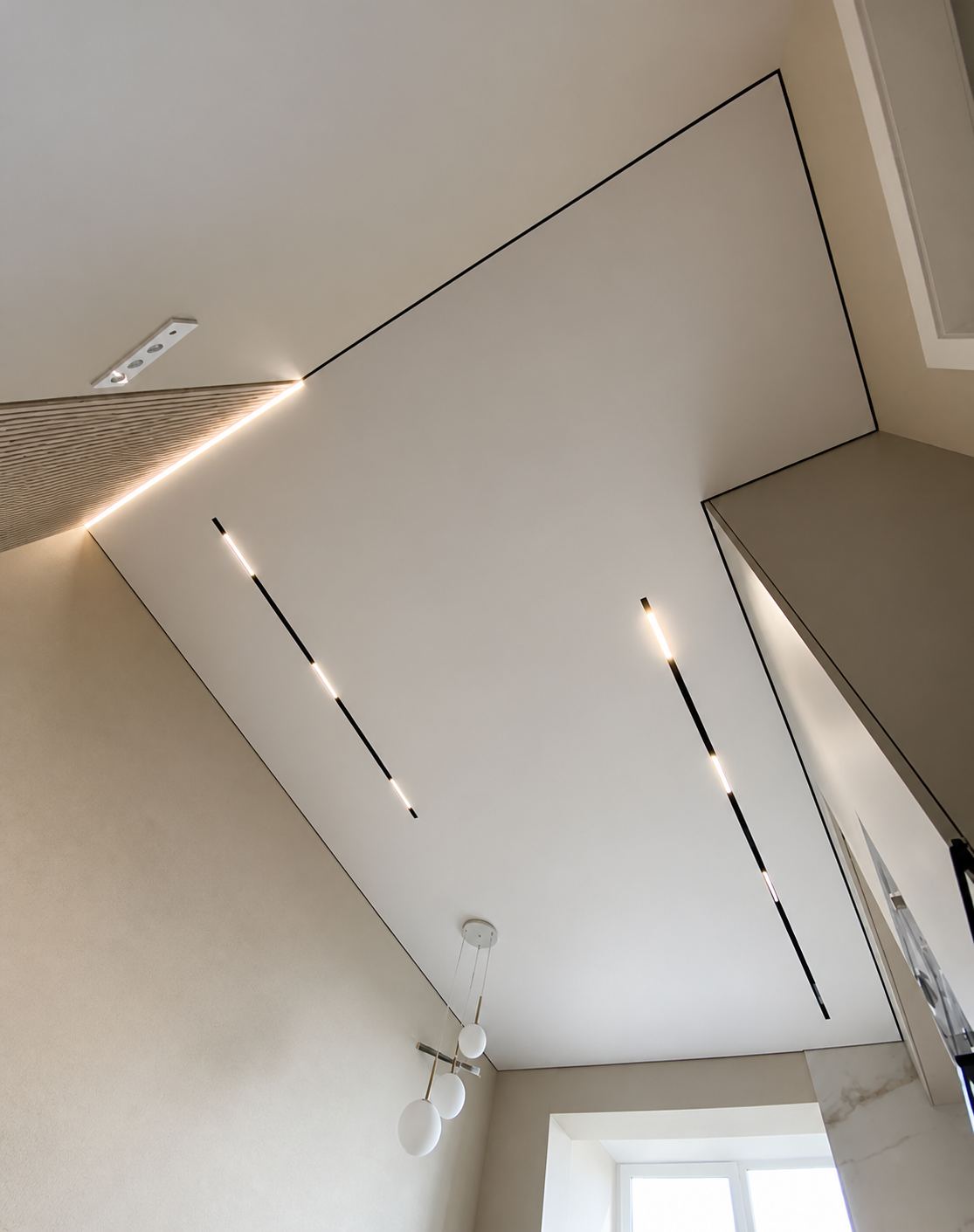 A shadow-gap edge paired with recessed light lines